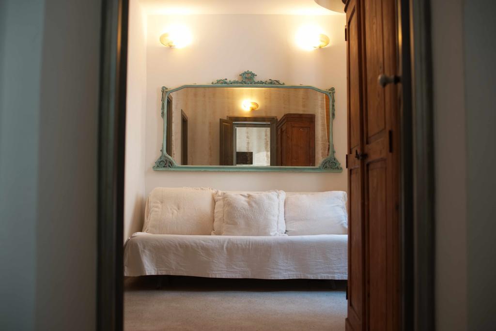 Palazzo Salapolis - Luxury Apartments Галлиполи Экстерьер фото